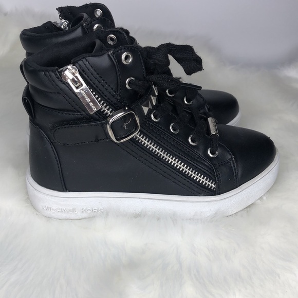 Michael Kors Other - 🌺 Girl’s Micheal Kors Sneaker Sz 11